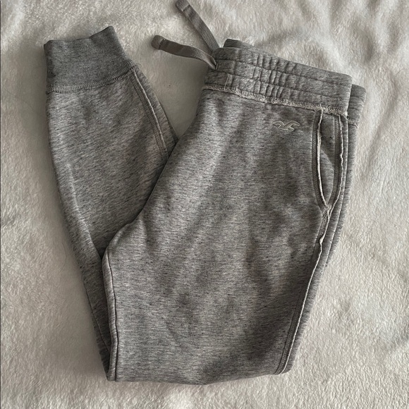 Hollister Gray Men's Joggers - Picture 2 of 5